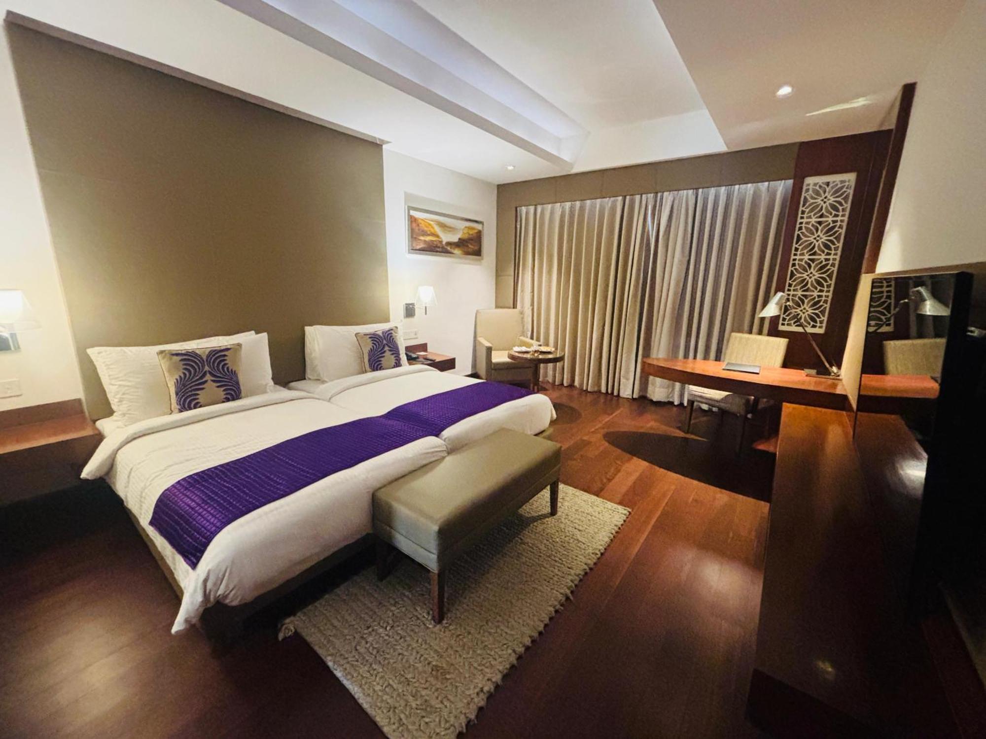The Anya Hotel-Golf Course Road غورغاون المظهر الخارجي الصورة