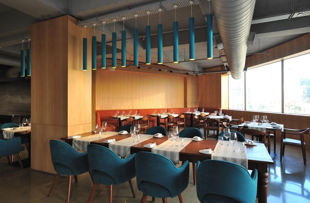 The Anya Hotel-Golf Course Road غورغاون المظهر الخارجي الصورة