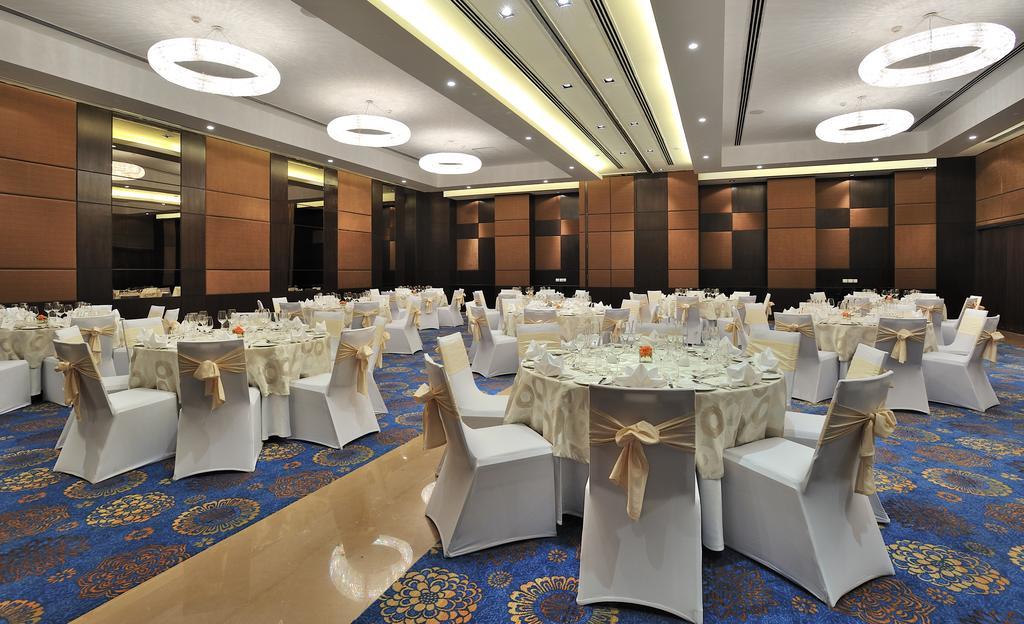 The Anya Hotel-Golf Course Road غورغاون المظهر الخارجي الصورة