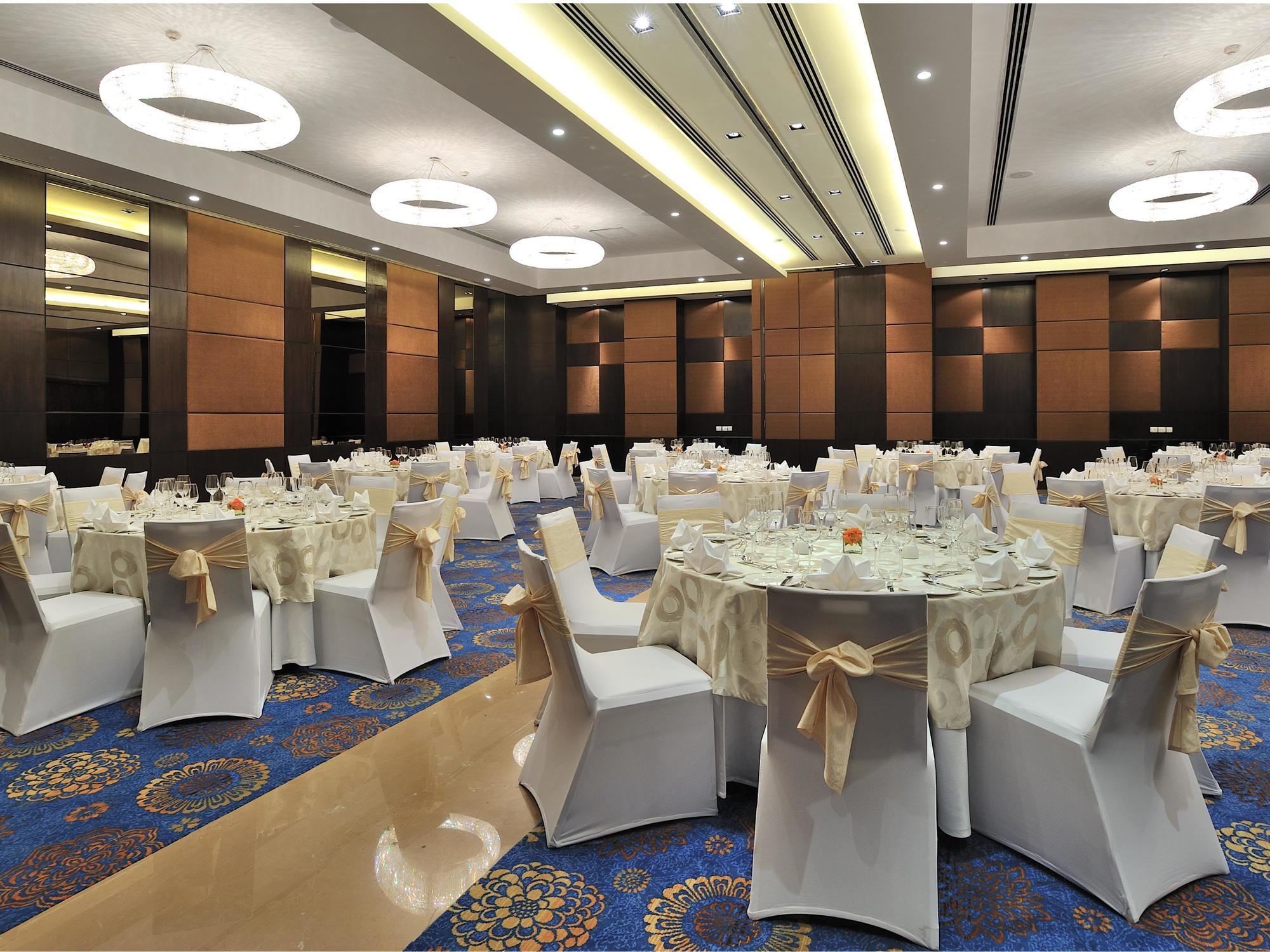 The Anya Hotel-Golf Course Road غورغاون المظهر الخارجي الصورة