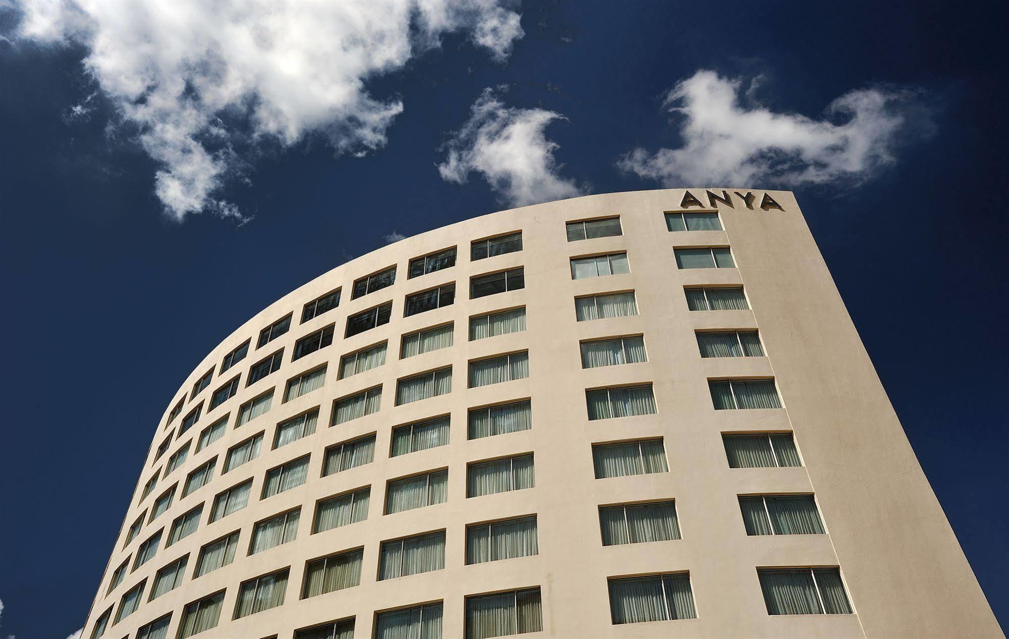 The Anya Hotel-Golf Course Road غورغاون المظهر الخارجي الصورة