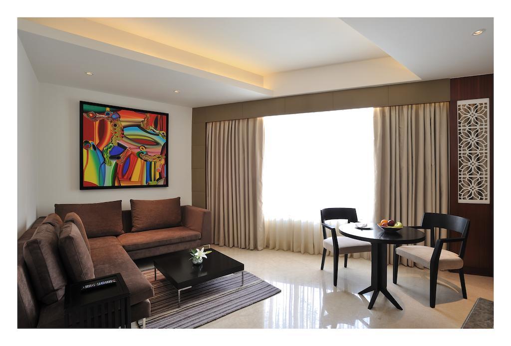 The Anya Hotel-Golf Course Road غورغاون المظهر الخارجي الصورة